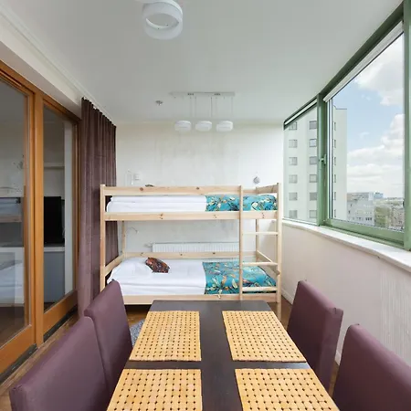 Cozy With Terrace Near Zachodnia By Renters Apartman Varsó