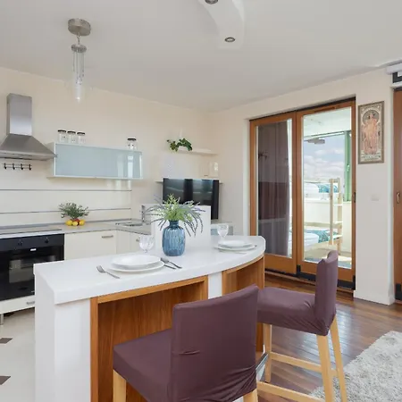 Cozy With Terrace Near Zachodnia By Renters * وارسو