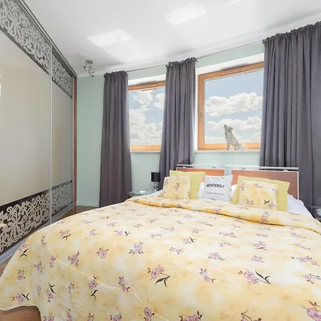 Cozy With Terrace Near Zachodnia By Renters 华沙